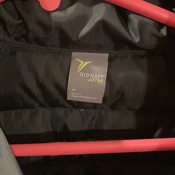 Old navy puffy vest - Picture 2 of 3